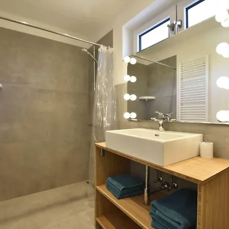 Дом отдыха Saniertes Ferienhaus Mit Optionalem Bootssteg *