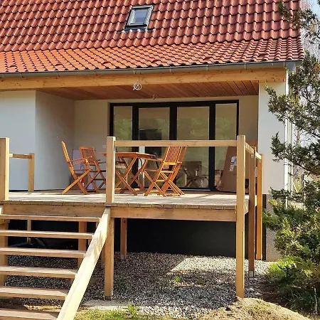 Дом отдыха Saniertes Ferienhaus Mit Optionalem Bootssteg