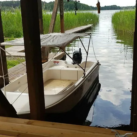 Дом отдыха Saniertes Ferienhaus Mit Optionalem Bootssteg